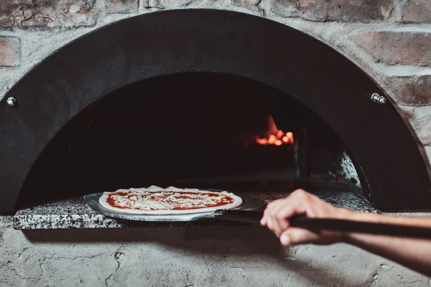 How a Coal Oven Works for Pizza